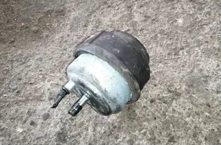 VOLVO V70 2 generation (2000-2008) Front engine mount 33877605