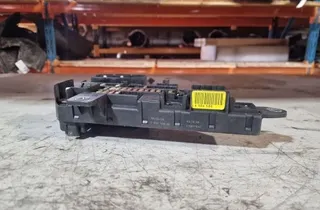 BMW 5 Series E60/E61 (2003-2010) Fuse box 6906588 33882864