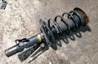 VOLVO XC60 1 generation (2008-2017) Front Right Shock Absorber 33883116