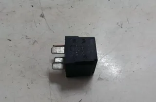 OPEL Astra H (2004-2014) Реле 13171831 29783584