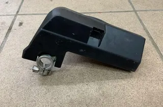 AUDI A4 B8/8K (2011-2016) Распределительная коробка 8J0915459 33774924