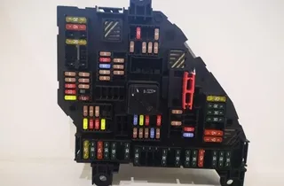 BMW 5 Series F10/F11 (2009-2017) Блок предохранителей 9234424,1670499,923442401 34252707