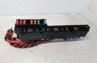 BMW 5 Series E60/E61 (2003-2010) Блок предохранителей 6114695733002 34235906