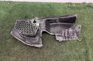 BMW 5 Series E60/E61 (2003-2010) Отвод воздуха радиатора 51717897175,74850610,7897175 34248398