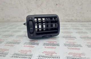 VOLKSWAGEN Passat B5 (1996-2005) Вентиляционные отверстия в приборной панели 3B0819704D 31474530