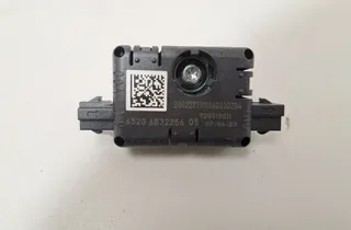 BMW X5 G05/G18 (2018-2024) Bootlid Antenna Amplifier 6832256 34807523