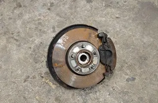 VOLVO V40 Cross Country 1 generation (2012-2020) Front Right Wheel Hub 34043424