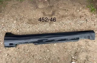 VOLVO V40 Cross Country 1 generation (2012-2020) Right Side Plastic Sideskirt Cover 31395043 34041052