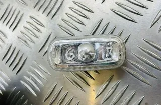 AUDI A6 C6/4F (2004-2011) Повторитель переднего левого крыла 31818060