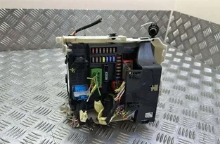 CITROËN C4 2 generation (2010-2024) Fuse box 20160309,9804067480 31835243