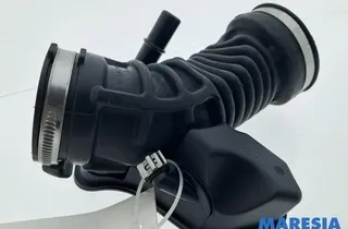 OPEL Adam 1 generation (2012-2020) Воздухозаборная труба 39172678,13379089 34837873