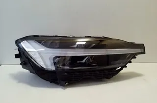 VOLVO XC60 2 generation (2017-2024) Front Right Headlight 32396580 32153848