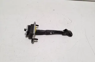 KIA Soul 2 generation (2014-2020) Ограничитель задней правой двери 33604995