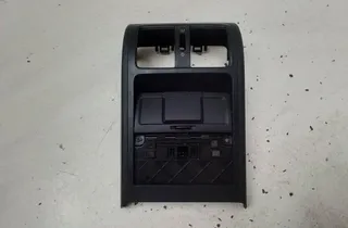 VOLKSWAGEN Passat B6 (2005-2010) Задняя воздушная решётка 3C0864298BB,0644357436 34188072