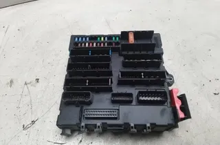OPEL Vectra C (2002-2005) Fuse Box 460023260 34179169