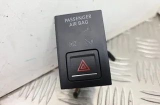 VOLKSWAGEN Golf 7 generation (2012-2024) Hazard button 5G1919225 34840582