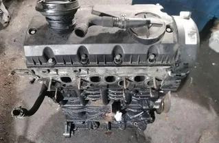 VOLKSWAGEN Touran 1 generation (2003-2015) Двигатель BKC 22225497