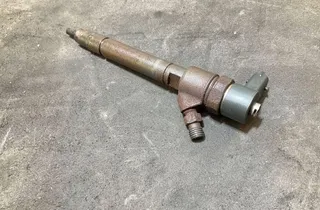 VOLVO XC70 2 generation (2000-2007) Fuel Injector 0445110298 33803828