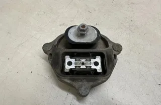 AUDI A8 D2/4D (1994-2002) Gearbox Mount 8K0399151 31421094
