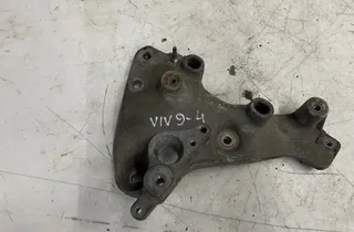 OPEL Vivaro B (2014-2019) Left Side Engine Bracket 648606762R 33011868
