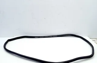 TOYOTA Auris 2 generation (2012-2015) Резиновая прокладка задней правой двери 33546678