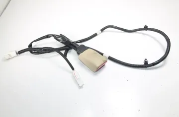 LEXUS IS XE20 (2005-2013) Front Right Seat Buckle 11779081