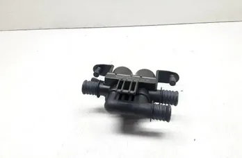BMW 5 Series E60/E61 (2003-2010) Клапан радиатора отопления 6931708 33633730