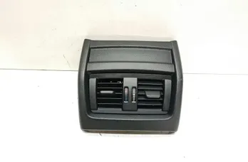 BMW 3 Series F30/F31 (2011-2020) Задняя воздушная решётка 9218908 33634094