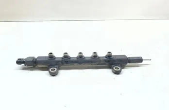 TOYOTA RAV4 5 generation (XA50) (2018-2024) Топливная рейка 33650997