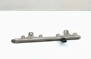 AUDI A4 B9/8W (2015-2024) Топливная рейка 06N133317A 33675940