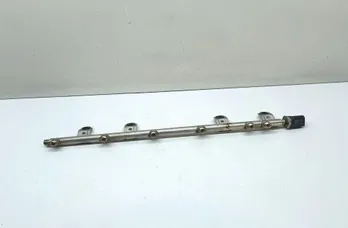 BMW X3 F25 (2010-2017) Топливная рейка 7628049 33676975