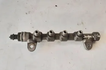 OPEL Insignia A (2008-2016) Топливная рейка 0445214221 33696491