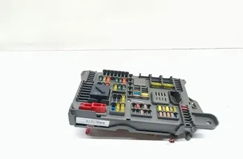 BMW X5 E70 (2006-2013) Блок предохранителей 7464071 33703646