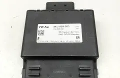 AUDI Q7 4L (2005-2015) Voltage Control Unit 8K0959663 33359235