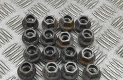 VOLVO V40 Cross Country 1 generation (2012-2020) Wheel Screws Kit 31400259 33814923