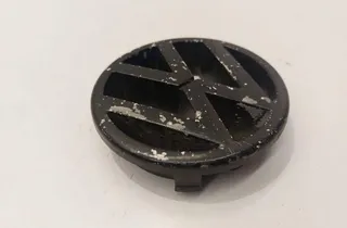 VOLKSWAGEN Golf 2 generation (1983-1992) Car manufacturer's badge 323853601 34333641