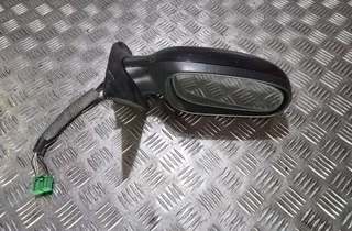 VOLVO V70 2 generation (2000-2008) Right Side Wing Mirror 33838167