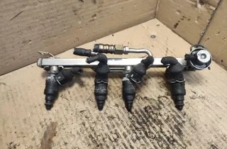 AUDI A4 B5/8D (1994-2001) Fuel Rail 0280160516 34902128