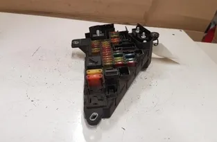 BMW 5 Series E60/E61 (2003-2010) Блок предохранителей 690658808 28776425