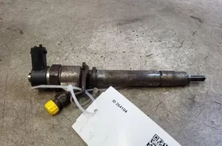 VOLVO XC90 1 generation (2002-2014) Fuel Injector 8658352 34524263