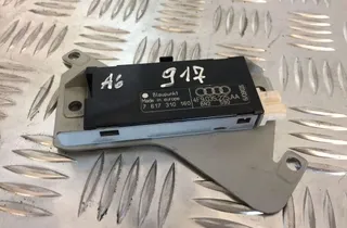 AUDI A6 C6/4F (2004-2011) Bootlid Antenna Amplifier 4F9035225AA 30543674