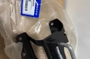 VOLVO XC40 1 generation (2017-2024) Крюк капотa 32244456 36035615
