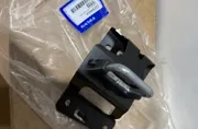 VOLVO XC40 1 generation (2017-2024) Крюк капотa 32244455 36035736