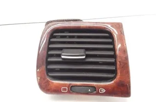 PEUGEOT 607 1 generation (2000-2008) Вентиляционные отверстия в приборной панели 9629443977 20747662