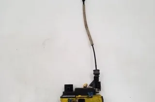 VOLVO V70 2 generation (2000-2008) Front Right Door Lock 33636580