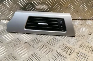 BMW 3 Series E90/E91/E92/E93 (2004-2013) Вентиляционные отверстия в приборной панели 7144248 10885750