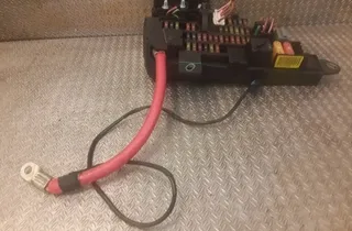 BMW 6 Series E63/E64 (2003-2010) Fuse Box 6906588 11331857