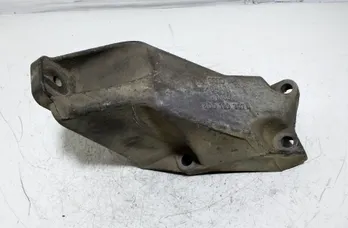 AUDI A4 B5/8D (1994-2001) Engine Bracket Right Side 8D0199307 28624954