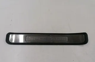 KIA Sportage 2 generation (2004-2010) Rear Left Sill Trim 858861F000 34453878