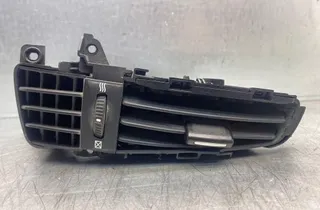 KIA Cee'd 1 generation (2007-2012) Вентиляционные отверстия центральной консоли 808883,808870 34347653